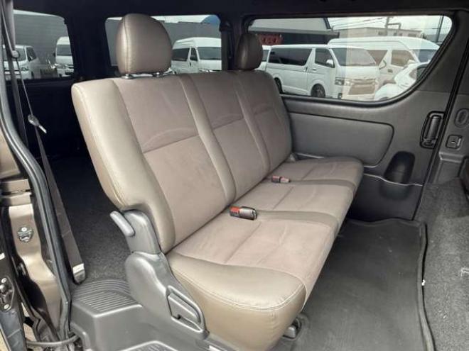 ハイエースバン2.8 スーパーGL 50TH アニバーサリー リミテッド ロングボディ ディーゼルターボ 4WD　415COBRA　CL-3 フロントリップスポイラー　ステージ2ルーフスポイラー　By2NEO　BADフェイスボンネット　ローフォルムフェンダー　ESSEX　ENCB　17インチブロンズホイール　ヨコハマパラダ　NEWパーツカスタム 2800