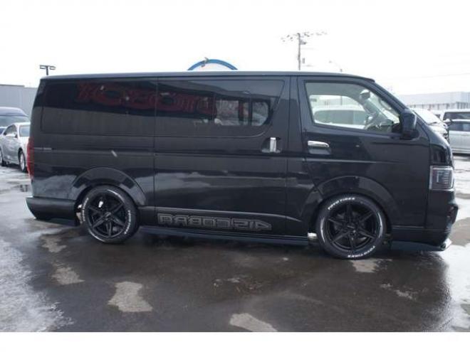 レジアスエース2.8 スーパーGL ダークプライム ロングボディ ディーゼルターボ 4WD　415COBRAオフィシャルコンプリート　ファントムヘッドライトシステム&新作HP-6　18インチホイール&フェイスリフトキット&フルエアロ&フローティングリップ&ローフォルムフェンダー　玄武2インチダウンブロック 2800