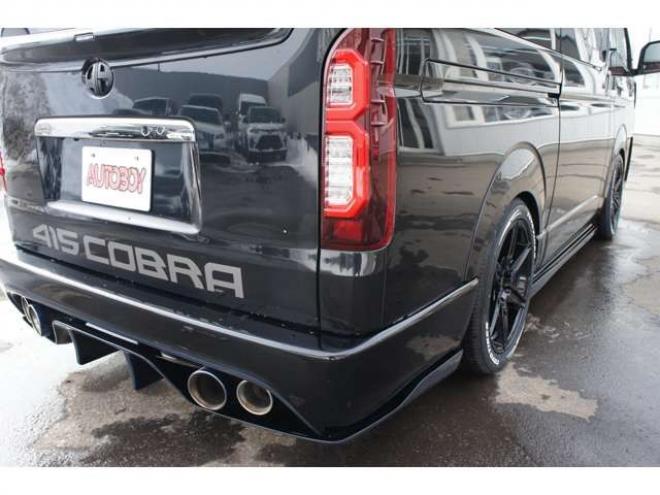 レジアスエース2.8 スーパーGL ダークプライム ロングボディ ディーゼルターボ 4WD　415COBRAオフィシャルコンプリート　ファントムヘッドライトシステム&新作HP-6　18インチホイール&フェイスリフトキット&フルエアロ&フローティングリップ&ローフォルムフェンダー　玄武2インチダウンブロック 2800