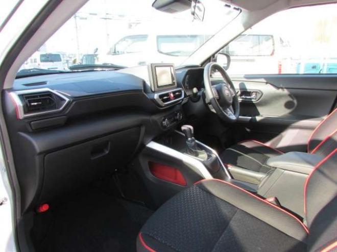 ライズ1.0 Z 4WD　プリクラッシュセーフティー/アイドリングストップ/純正エンジンスターター/純正ナビ/フルセグTV/アラウンドビュー/シートヒーター/ETC 1000