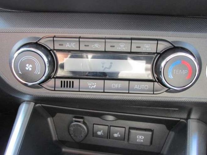 ライズ1.0 Z 4WD　プリクラッシュセーフティー/アイドリングストップ/純正エンジンスターター/純正ナビ/フルセグTV/アラウンドビュー/シートヒーター/ETC 1000