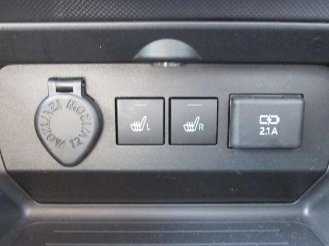 ライズ1.0 Z 4WD　プリクラッシュセーフティー/アイドリングストップ/純正エンジンスターター/純正ナビ/フルセグTV/アラウンドビュー/シートヒーター/ETC 1000