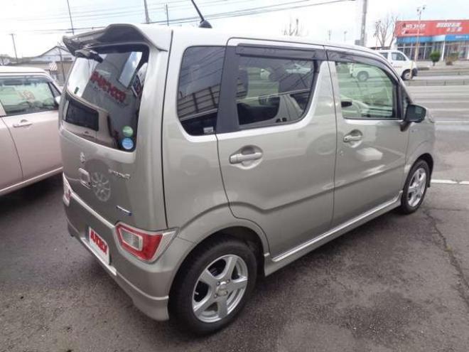 ワゴンRハイブリッド FZ セーフティパッケージ装着車 4WD　ワンオーナー車　全方位モニター　スマートキー　社外ナビ　新品シートカバー 660