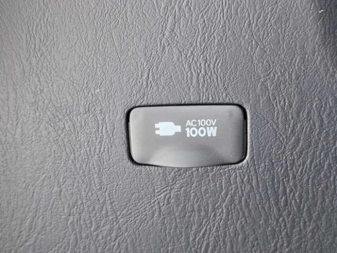 ハイエース2.7 グランドキャビン 4WD　寒冷地　10人乗り　スーパーロング　ワイドボディ　ハイルーフ　プッシュスタート　スマキー　パワスラ　リアヒーター&クーラー　ステアリングスイッチ　車線逸脱防止　衝突被害軽減　横滑り防止　電動格納ミラー 2700