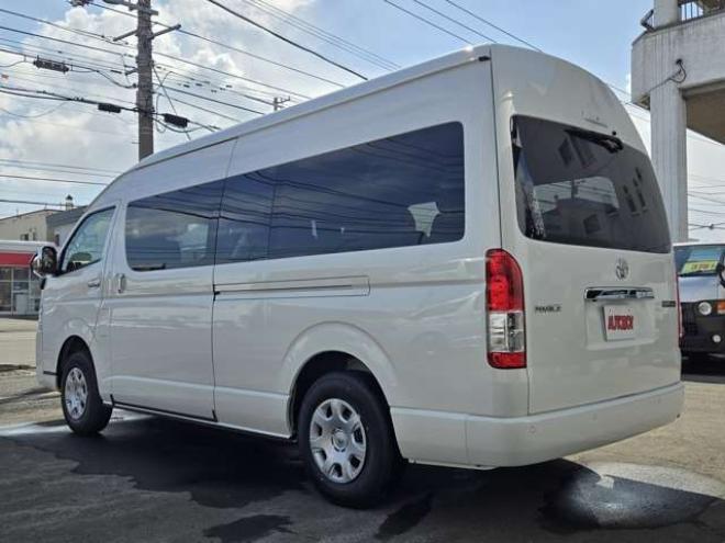 ハイエース2.7 グランドキャビン 4WD　寒冷地　10人乗り　スーパーロング　ワイドボディ　ハイルーフ　プッシュスタート　スマキー　パワスラ　リアヒーター&クーラー　ステアリングスイッチ　車線逸脱防止　衝突被害軽減　横滑り防止　電動格納ミラー 2700