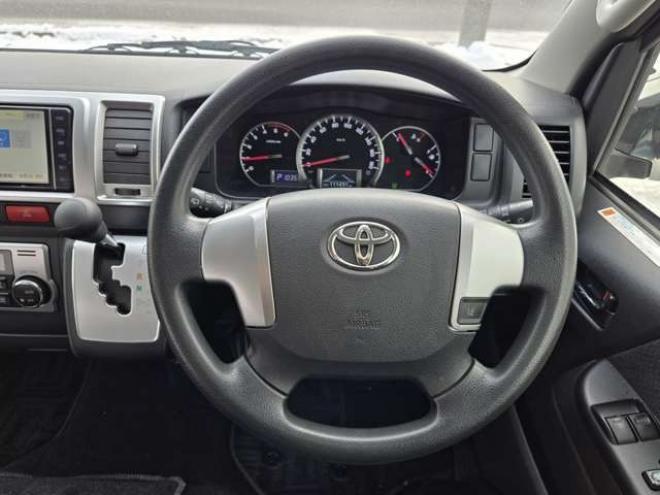 ハイエースバン2.8 スーパーGL ロング ディーゼルターボ 4WD　リアヒーター&クーラー　プッシュスタート　スマートキー　LEDヘッド　ベッドキッド　横滑り防止　衝突被害軽減　車線逸脱　トヨタ純正ナビ　フルセグTV　Bluetooth　バックカメラ　トヨタ純正リアモニター　ETC 2800