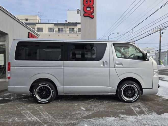 ハイエースバン2.8 スーパーGL ロング ディーゼルターボ 4WD　リアヒーター&クーラー　プッシュスタート　スマートキー　LEDヘッド　ベッドキッド　横滑り防止　衝突被害軽減　車線逸脱　トヨタ純正ナビ　フルセグTV　Bluetooth　バックカメラ　トヨタ純正リアモニター　ETC 2800