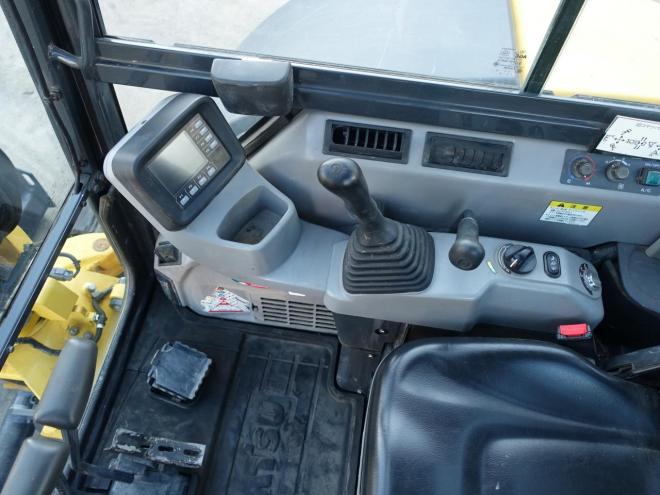 バックホーコマツ PC55MR-5N0  バケット容量0.20m3