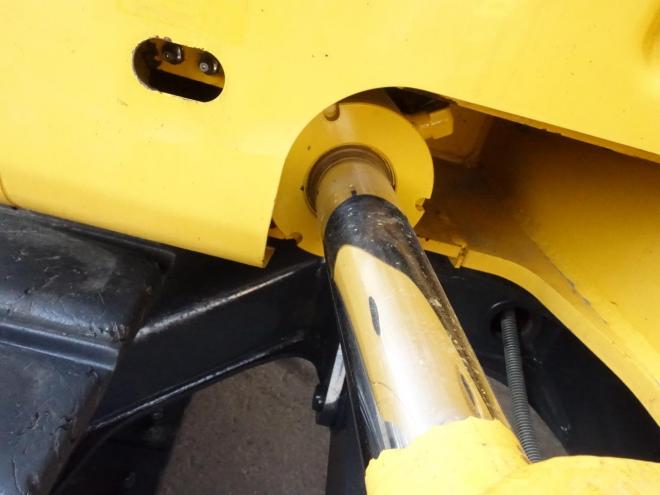 バックホーコマツ PC55MR-5N0  バケット容量0.20m3