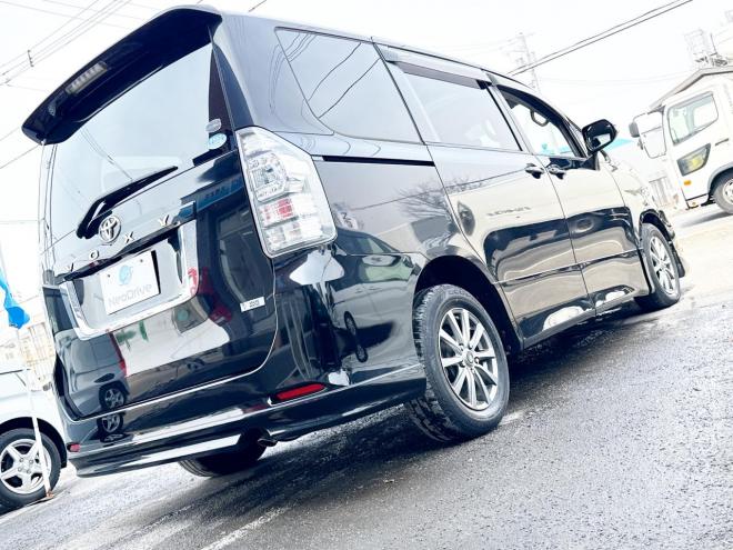 ヴォクシー2.0ZS 4WD　ローンが不安な方＜優遇ローン＞　本州仕入　モデリスタエアロ　ダブルサンルーフ　 4WD 2000 5Dr