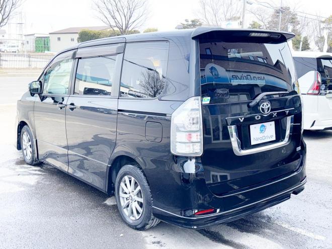 ヴォクシー2.0ZS 4WD　ローンが不安な方＜優遇ローン＞　本州仕入　モデリスタエアロ　ダブルサンルーフ　 4WD 2000 5Dr