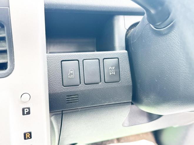 ヴォクシー2.0ZS 4WD　ローンが不安な方＜優遇ローン＞　本州仕入　モデリスタエアロ　ダブルサンルーフ　 4WD 2000 5Dr