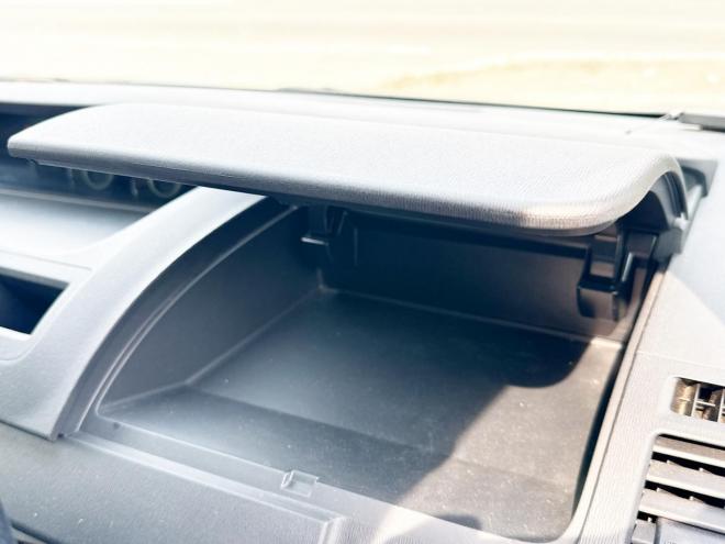 ヴォクシー2.0ZS 4WD　ローンが不安な方＜優遇ローン＞　本州仕入　モデリスタエアロ　ダブルサンルーフ　 4WD 2000 5Dr