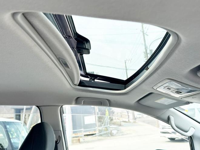 ヴォクシー2.0ZS 4WD　ローンが不安な方＜優遇ローン＞　本州仕入　モデリスタエアロ　ダブルサンルーフ　 4WD 2000 5Dr