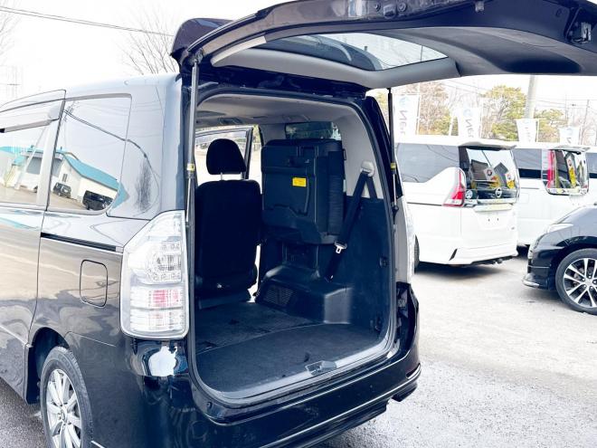 ヴォクシー2.0ZS 4WD　ローンが不安な方＜優遇ローン＞　本州仕入　モデリスタエアロ　ダブルサンルーフ　 4WD 2000 5Dr