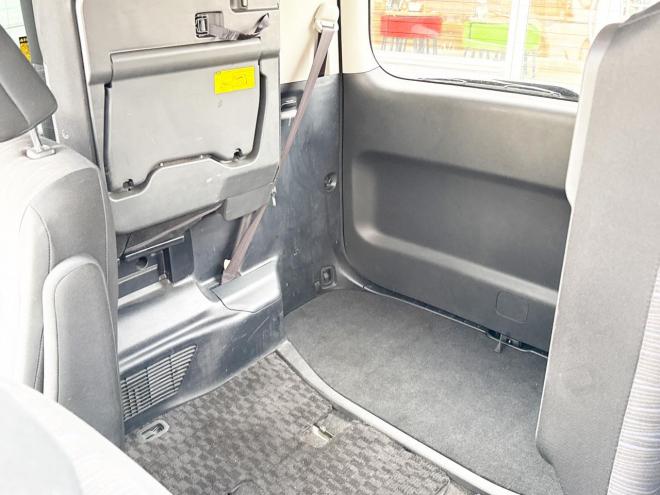 ヴォクシー2.0ZS 4WD　ローンが不安な方＜優遇ローン＞　本州仕入　モデリスタエアロ　ダブルサンルーフ　 4WD 2000 5Dr