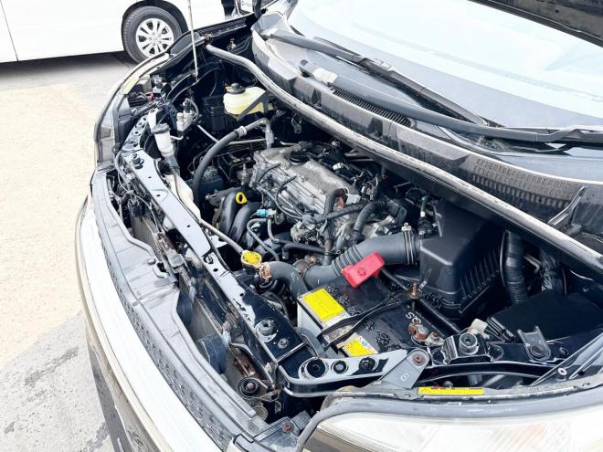 ヴォクシー2.0ZS 4WD　ローンが不安な方＜優遇ローン＞　本州仕入　モデリスタエアロ　ダブルサンルーフ　 4WD 2000 5Dr