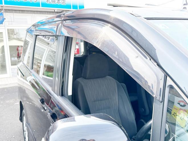 ヴォクシー2.0ZS 4WD　ローンが不安な方＜優遇ローン＞　本州仕入　モデリスタエアロ　ダブルサンルーフ　 4WD 2000 5Dr