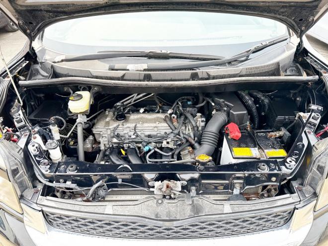 ヴォクシー2.0ZS 4WD　ローンが不安な方＜優遇ローン＞　本州仕入　モデリスタエアロ　ダブルサンルーフ　 4WD 2000 5Dr