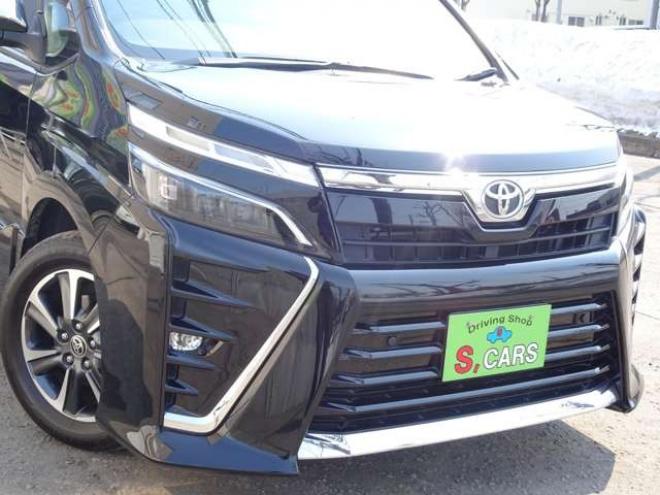 ヴォクシー2.0 ZS 煌III 4WD　本州車　保証1年/走行距離無制限　4WD　両側パワースライドドア　トヨタセーフティセンス　ALPINE製ナビ　地デジ　バックカメラ　Bluetooth接続　ハーフレザーシート　ビルトインETC　LEDヘッドライト　冬タイヤ付 2000