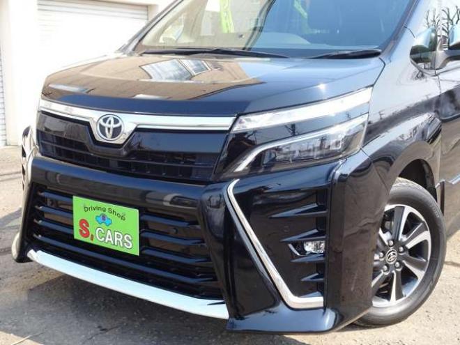 ヴォクシー2.0 ZS 煌III 4WD　本州車　保証1年/走行距離無制限　4WD　両側パワースライドドア　トヨタセーフティセンス　ALPINE製ナビ　地デジ　バックカメラ　Bluetooth接続　ハーフレザーシート　ビルトインETC　LEDヘッドライト　冬タイヤ付 2000