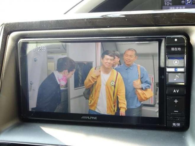 ヴォクシー2.0 ZS 煌III 4WD　本州車　保証1年/走行距離無制限　4WD　両側パワースライドドア　トヨタセーフティセンス　ALPINE製ナビ　地デジ　バックカメラ　Bluetooth接続　ハーフレザーシート　ビルトインETC　LEDヘッドライト　冬タイヤ付 2000