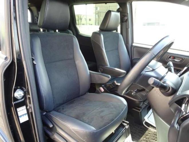 ヴォクシー2.0 ZS 煌III 4WD　本州車　保証1年/走行距離無制限　4WD　両側パワースライドドア　トヨタセーフティセンス　ALPINE製ナビ　地デジ　バックカメラ　Bluetooth接続　ハーフレザーシート　ビルトインETC　LEDヘッドライト　冬タイヤ付 2000