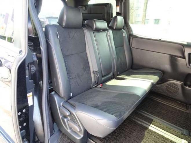 ヴォクシー2.0 ZS 煌III 4WD　本州車　保証1年/走行距離無制限　4WD　両側パワースライドドア　トヨタセーフティセンス　ALPINE製ナビ　地デジ　バックカメラ　Bluetooth接続　ハーフレザーシート　ビルトインETC　LEDヘッドライト　冬タイヤ付 2000