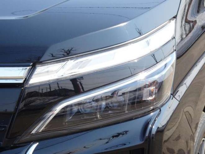 ヴォクシー2.0 ZS 煌III 4WD　本州車　保証1年/走行距離無制限　4WD　両側パワースライドドア　トヨタセーフティセンス　ALPINE製ナビ　地デジ　バックカメラ　Bluetooth接続　ハーフレザーシート　ビルトインETC　LEDヘッドライト　冬タイヤ付 2000