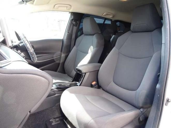 カローラツーリング　1.8 ハイブリッド S E-Four 4WD　本州仕入　ハイブリッド保証2年/走行距離無制限　4WD　トヨタセーフティセンス　9インチディスプレイオーディオ　地デジ　バックカメラ　前席シートヒーター　ステアリングヒーター　ブレーキホールド 1800