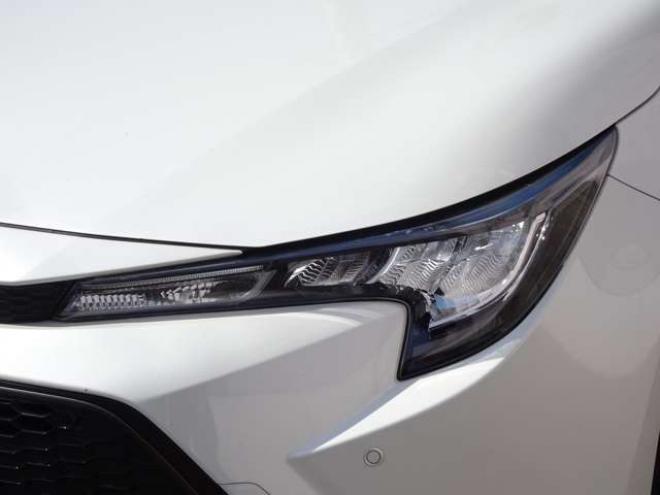 カローラツーリング　1.8 ハイブリッド S E-Four 4WD　本州仕入　ハイブリッド保証2年/走行距離無制限　4WD　トヨタセーフティセンス　9インチディスプレイオーディオ　地デジ　バックカメラ　前席シートヒーター　ステアリングヒーター　ブレーキホールド 1800