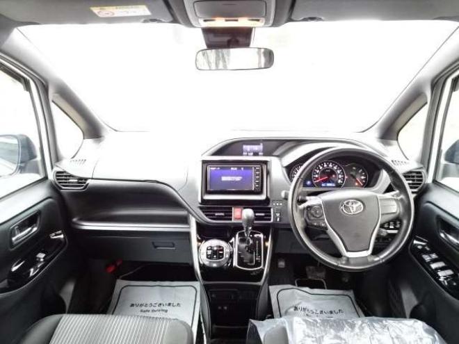 ヴォクシー2.0 ZS 煌II 4WD　本州車　保証1年/走行距離無制限　4WD　後期型　トヨタセーフティセンス　両側パワースライドドア　純正ナビ　地デジ　バックカメラ　LEDヘッドライト　ビルトインETC　クルーズコントロール 2000