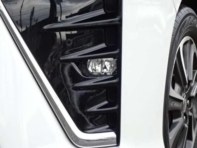 ヴォクシー2.0 ZS 煌II 4WD　本州車　保証1年/走行距離無制限　4WD　後期型　トヨタセーフティセンス　両側パワースライドドア　純正ナビ　地デジ　バックカメラ　LEDヘッドライト　ビルトインETC　クルーズコントロール 2000