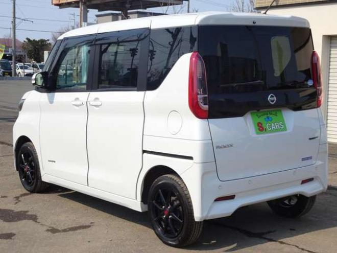 ルークスX 4WD　保証1年/走行距離無制限　4WD　パワースライドドア　純正ナビ　地デジ　全方位カメラ　純正エンジンスターター　社外15インチアルミ  前後ドライブレコーダー ハンズフリーオートスライドドア　中古冬タイヤ付き 660