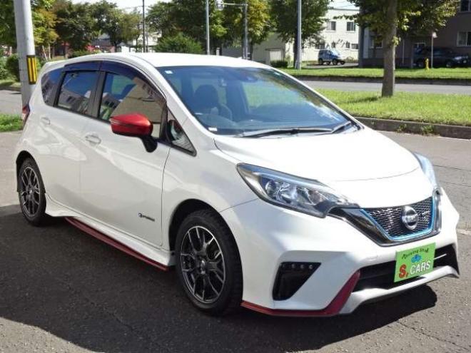 ノート1.2 e-POWER NISMO　本州車　ハイブリットシステム保証2年付　ワンオーナー　社外ナビ　Bluetooth接続　 エマージェンシーブレーキサポート　車線逸脱警報　NISMO純正アルミ　純正LEDヘッドライト　インテリキー　プッシュスタート　ETC 2WD 1200