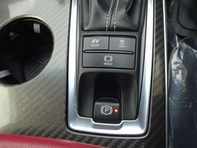 クラウンハイブリッド 2.5 RS アドバンス Four 4WD　保証付2年/走行距離無制限　4WD　ローダウン　クレンツェ20AW　サンルーフ BCM セーフティセンスLEDヘッドライト　メーカーナビ　全方位カメラ　純正エンジンスターター ハーフレザーシート　デジタルインナーミラー 2500