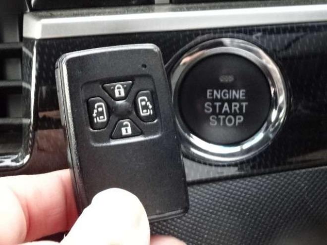 エスティマ3.5 アエラス 4WD　本州車 保証1年/走行距離無制限 4WD　3500cc　両側パワースライドドア　純正ナビ　地デジ　バックカメラ　Bluetooth接続　純正HID　18インチAW　ビルトインETC　ダウンサス　7人乗り 3500