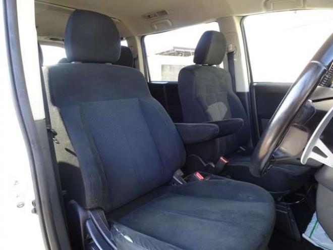 デリカD：5 2.2 D パワーパッケージ ディーゼルターボ 4WD　本州車　保証1年/走行距離無制限　4WD　ディーゼルターボ　両側パワースライドドア　MLJ/XTREME16インチアルミ　純正HID　スマートキー　ビルトインETC　中古冬タイヤ付き　前席シートヒーター 2300