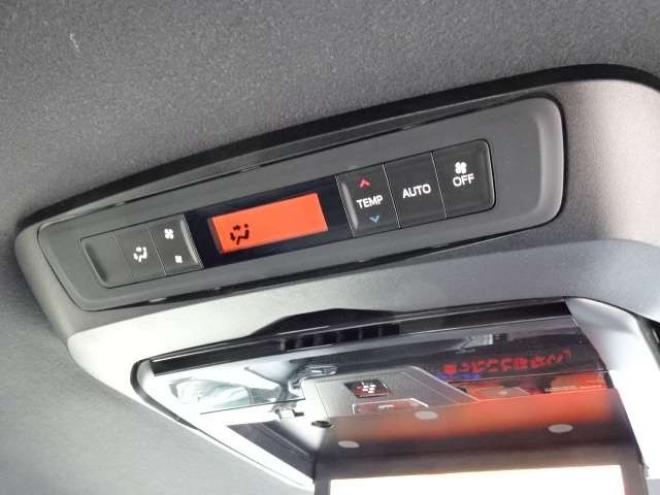 ノア2.0 Si 4WD　本州仕入　保証1年/走行距離無制限　4WD　ワンオーナー　セーフティセンス　両側パワースライドドア　ALPINE　ビッグX11型ナビ　地デジ　バックカメラ　11.4型フリップダウンモニター　ETC　LEDヘッドライト 2000