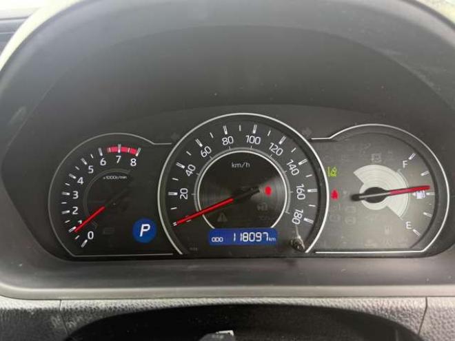 ヴォクシー2.0 ZS 4WD　本州車　保証1年/走行距離無制限　4WD　後期型　トヨタセーフティセンス　両側パワースライドドア　純正ナビ　地デジ　バックカメラ　8人乗り　社外テールレンズ　ビルトインETC　LEDヘッドライト 2000