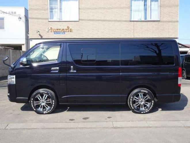 ハイエースバン3.0 スーパーGL ダークプライム ロングボディ ディーゼルターボ 4WD　本州車　4WD　3.0ディーゼルターボ　ダークプライム　新品タイミングベルト/ウォーターポンプ交換込　DELF&NASCARホワイトレタータイヤ　バックカメラ　本革巻黒木目ハンドル　メッキグリル　LEDヘッドライト ETC 3000