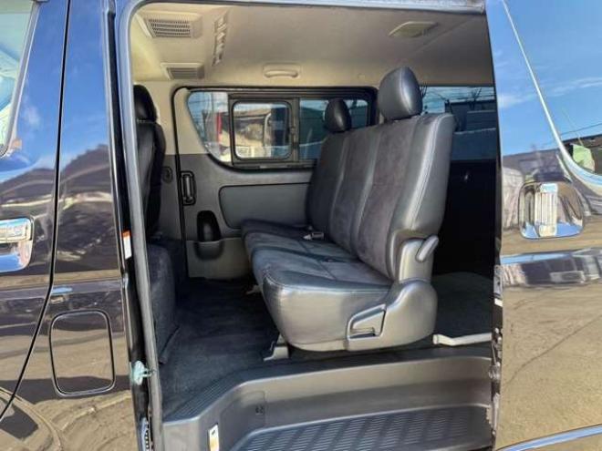 ハイエースバン3.0 スーパーGL ダークプライム ロングボディ ディーゼルターボ 4WD　本州車　4WD　3.0ディーゼルターボ　ダークプライム　新品タイミングベルト/ウォーターポンプ交換込　DELF&NASCARホワイトレタータイヤ　バックカメラ　本革巻黒木目ハンドル　メッキグリル　LEDヘッドライト ETC 3000