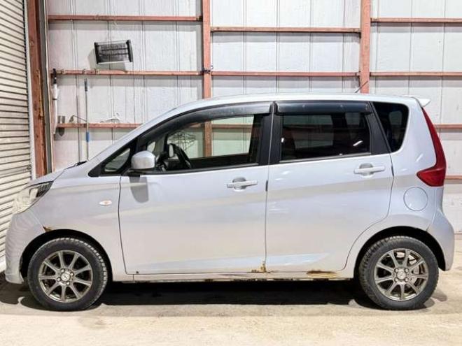 デイズS 4WD　防錆塗装4WDキーレスナビエンスタETC 660