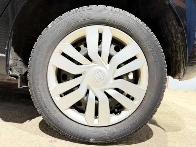 フィット1.3 13G Fパッケージ 4WD　防錆塗装4WDスマキーナビETC 1300