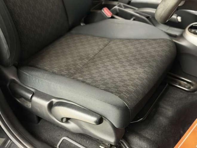 フィット1.3 13G Fパッケージ 4WD　防錆塗装4WDスマキーナビETC 1300