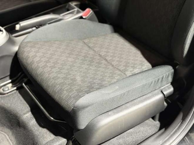 フィット1.3 13G Fパッケージ 4WD　防錆塗装4WDスマキーナビETC 1300