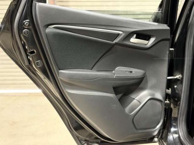 フィット1.3 13G Fパッケージ 4WD　防錆塗装4WDスマキーナビETC 1300