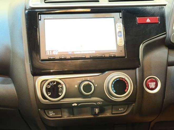 フィット1.3 13G Fパッケージ 4WD　防錆塗装4WDスマキーナビETC 1300