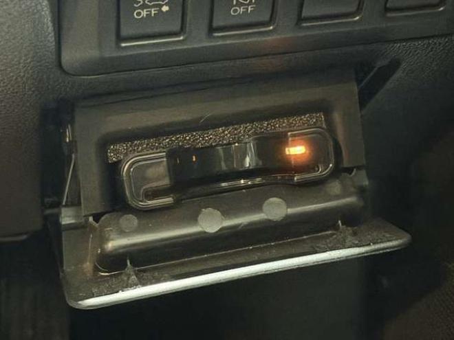 レガシィB4 2.5 4WD　防錆塗装4WDナビBカメETC 2500