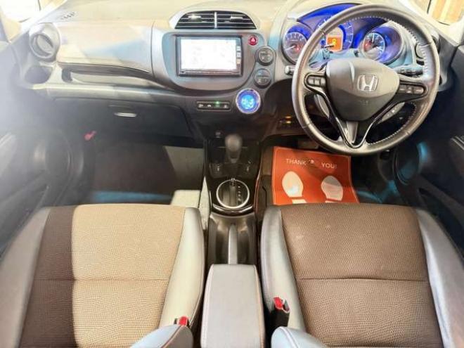 フィットシャトルハイブリッド1.3 スマートセレクション ファインライン　防錆塗装TVナビBカメETC 2WD 1300